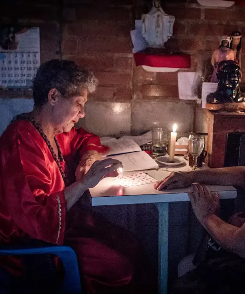 Consulta esotérica con lectura de cartas